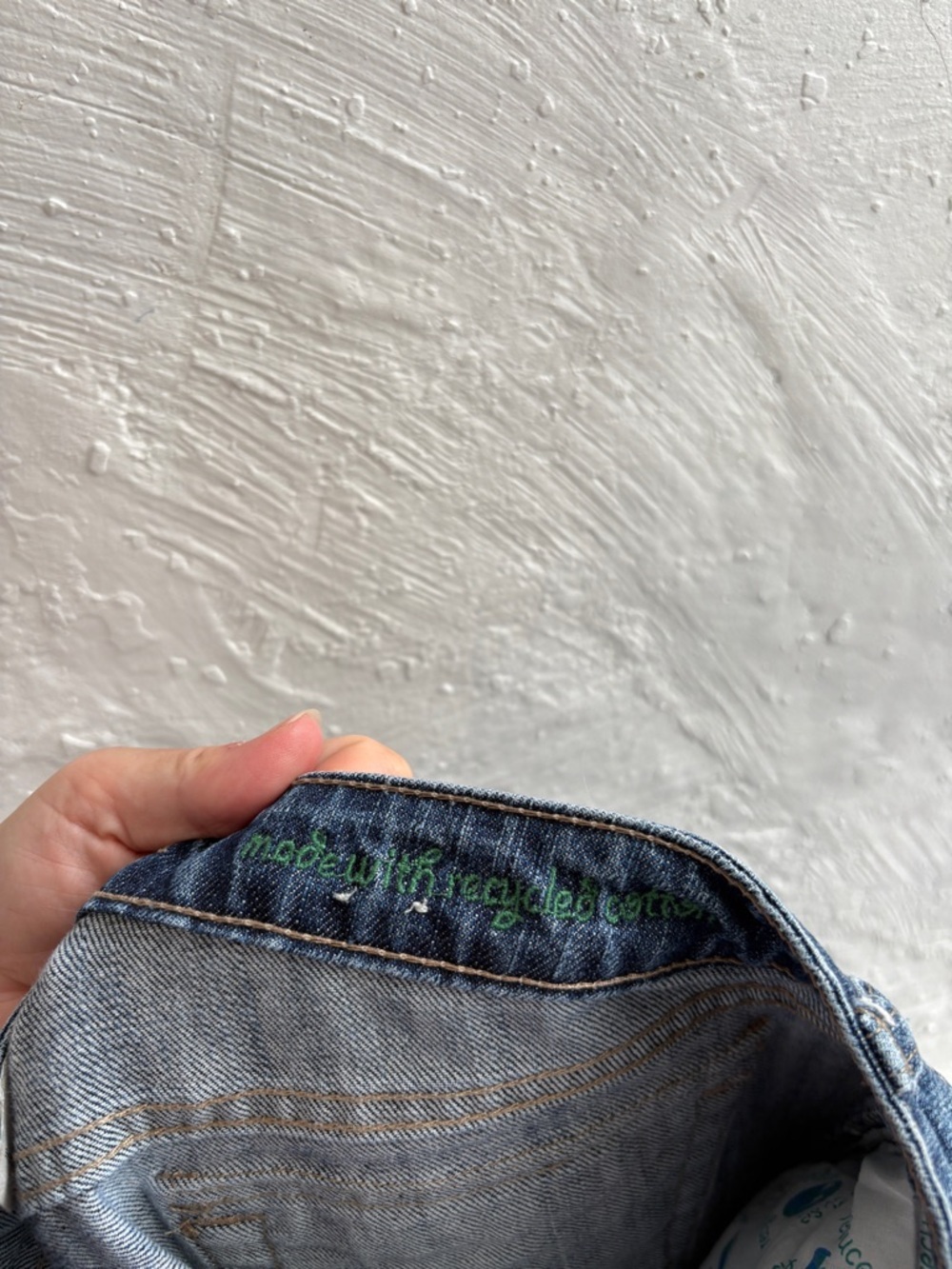 Womans arizona jeans distressed relaxed boyfriend jeans - Picture 5 of 10